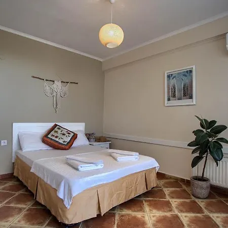 Resort Club Afrodit Tatil Koeyue Altinoluk