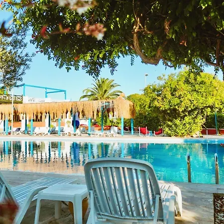 Club Afrodit Tatil Koeyue 3* Altınoluk