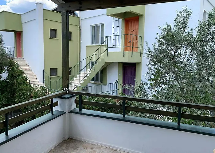 Club Afrodit Tatil Koeyue 3* Altınoluk